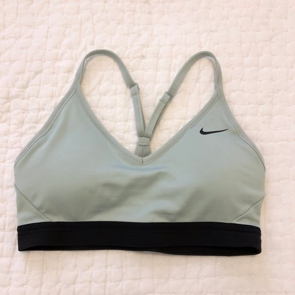 Nike Indy Light Support Sports Bra